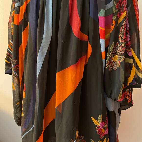 Tsumori Chisato stunning silk dress in excellent condition. - Picture 2 of 3